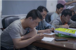 朝陽(yáng)集團開(kāi)展行車(chē)和有限作業(yè)空間安全操作培訓、道路交通安全培訓